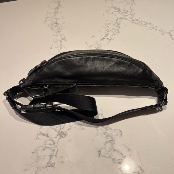 Coach Men’s Leather Warren Belt Bag in Signature Canvas Crossbody bag - Picture 3 of 6